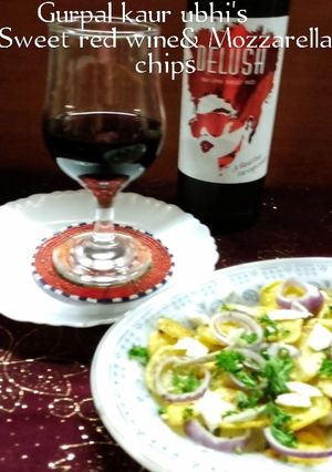 A picture of Sweet red wine & Mozzarella chips 🍷.
