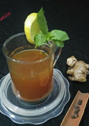 A picture of Turmeric (detox)tea.