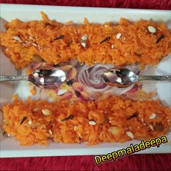 A picture of Zarda pulao (sweet rice).