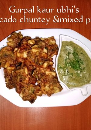 A picture of Avocado chuntey & mixed pakora/ fritters 🥑🧅🥕🥔.