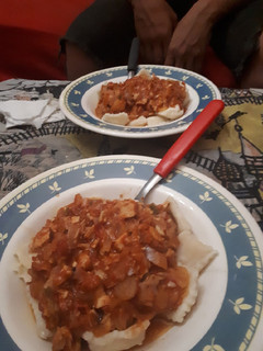 Una foto de Ravioles con estofado de pollo