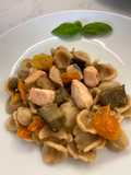 Orecchiette salmone, melanzana, pomodorini datterini gialli e basilico