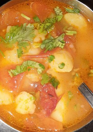 A picture of Aloo Jhol.