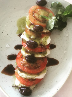 Una foto de Ensalada 🥗 Caprese