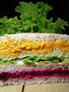 Una foto de Sándwich colorido