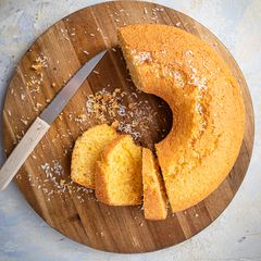 A picture of Bolo de fubá (Brazilian cornflour cake) 🇧🇷.