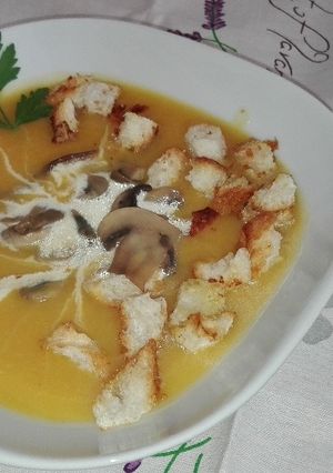 Foto di Vellutata di zucca con porcini