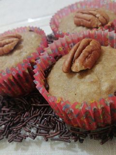 Una foto de Muffins de plátano con nuez
