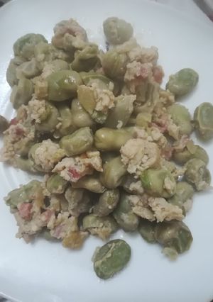 Foto principal de Habas con jamón y huevo