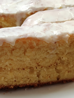 Una foto de Budín cuatro cuartos de vainilla con glaseado