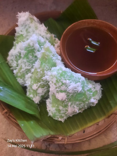 Foto resep Lupis Ketan (Metode 10.30.10.30)
