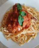 Fetuccini en salsa boloñesa con pollo