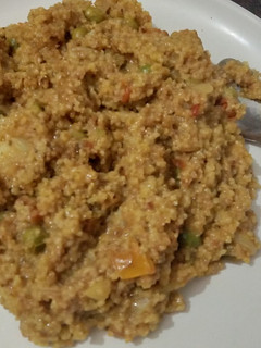 नमकीन दलिया (Namkeen daliya recipe in Hindi) रेसिपी मुख्य फोटो