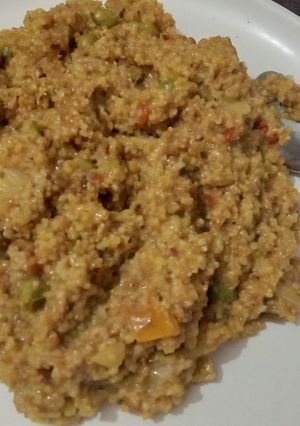 नमकीन दलिया (Namkeen daliya recipe in Hindi) रेसिपी मुख्य फोटो