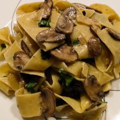 A picture of Mushroom and blue cheese tagliatelle.