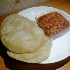 A picture of Pooris.