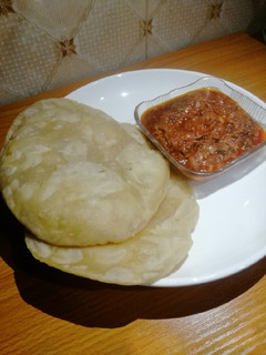 A picture of Pooris.
