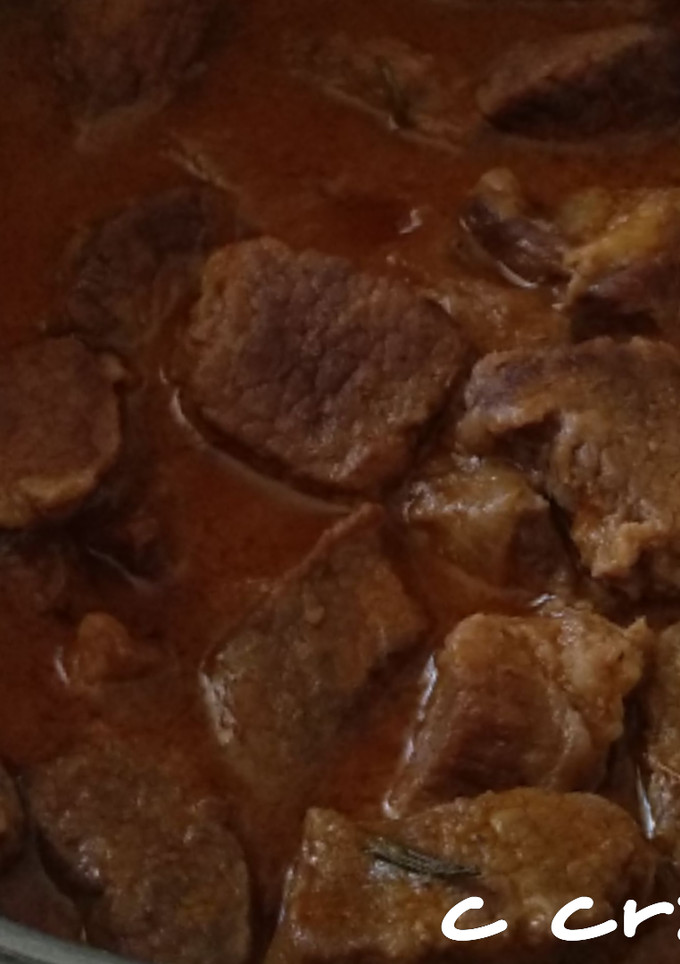 Una foto de Carne guisada al romero en cazuela AMC