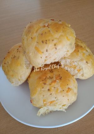 A picture of Delicious Dinner Rolls.