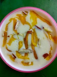 மேங்கோ பாதாம் கீர் (Mango badam kheer recipe in tamil) செய்முறை முக்கிய புகைப்படம்
