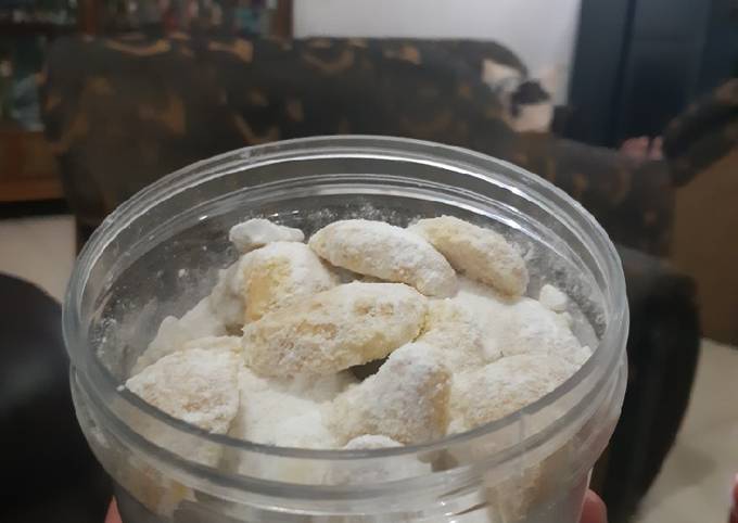 Kue Putri Salju mixer