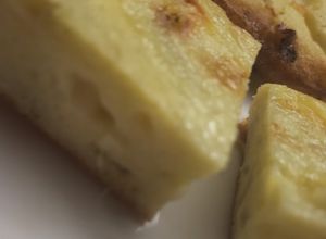 Una foto de Sopa paraguaya (con harina “pan”)