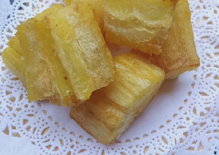 Resep Singkong goreng empuk merekah oleh Rona Ve - Cookpad