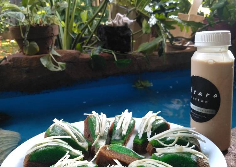 Bagaimana Menyiapkan Lapis pandan keju kukus Anti Gagal