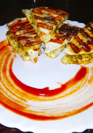 A picture of Grilled Paneer Sandvich.