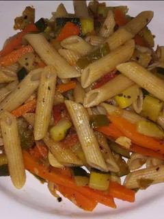 Una foto de Macarrones integrales 3 hortalizas