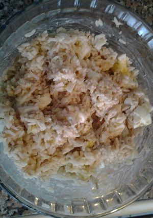 Una foto de Arroz con atún y huevo