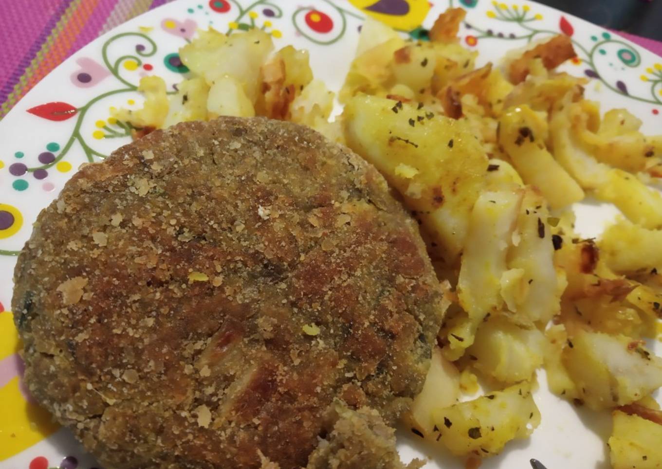 Hamburguesas vegetarianas con papas al horno