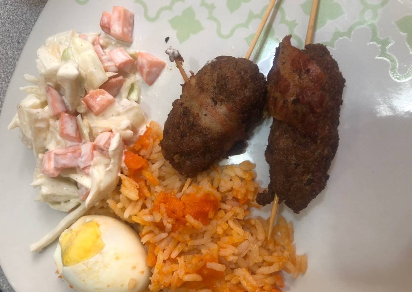 Banderillas de carne molida con tocino y queso