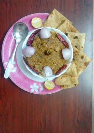 A picture of Spicy Baingan Barta!!!.