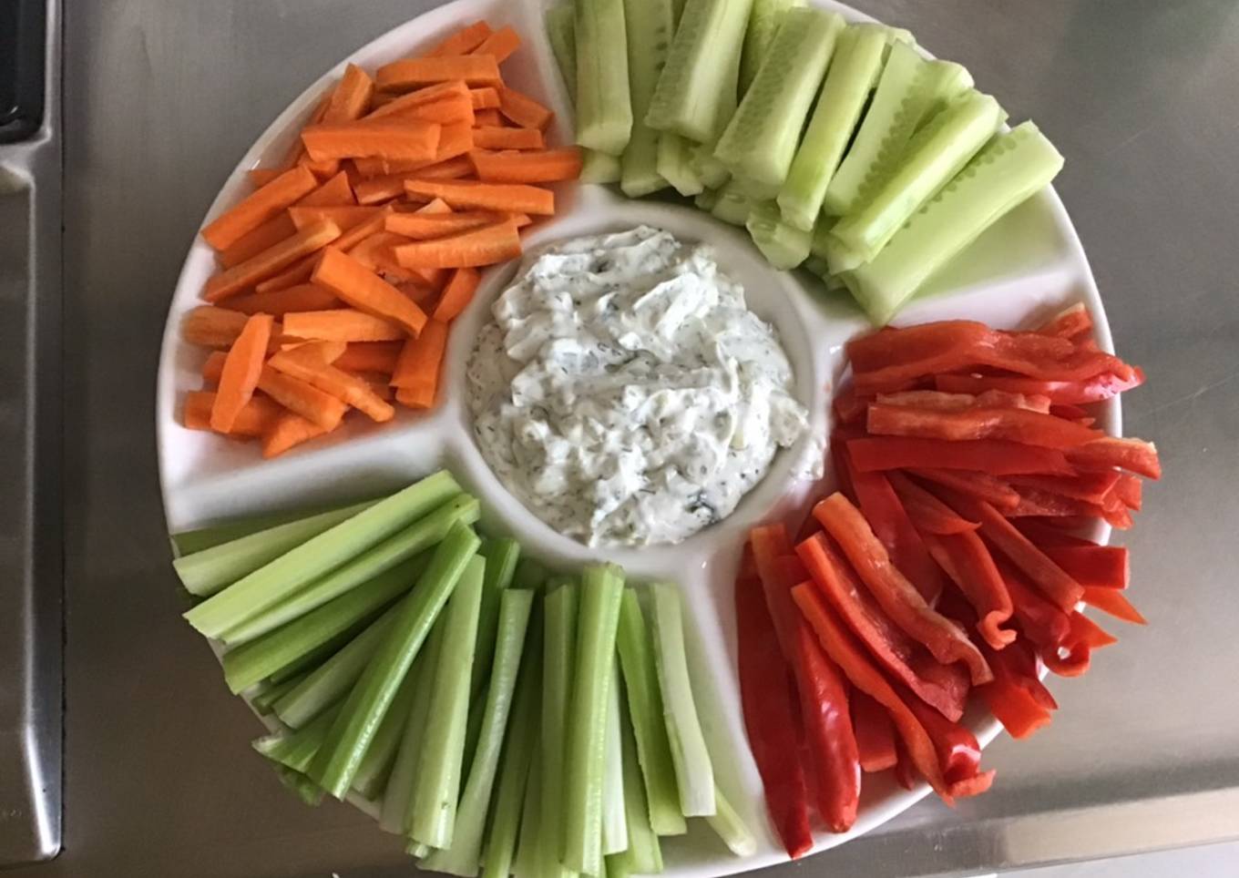 Easiest Way to Prepare Favorite Plateau de crudités sauce yaourt menthe aneth