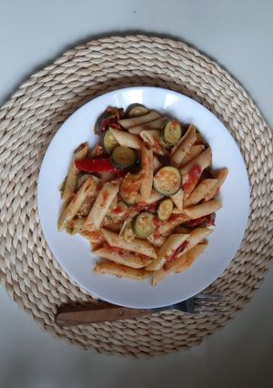 O poză a rețetei Paste cu legume.