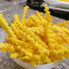 A picture of Crunchy french fries.