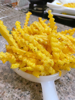A picture of Crunchy french fries.
