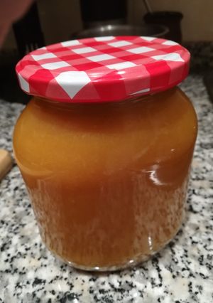 Una foto de Mermelada de melocotón, canela y coco