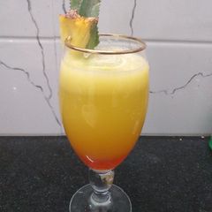 A picture of Pineapple Lime cocktail.