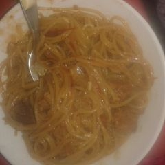 A picture of Sphagetti and mbuzi meat.