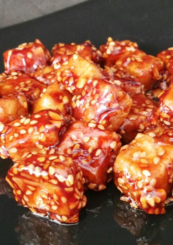 Una foto de Tofu caramelizado