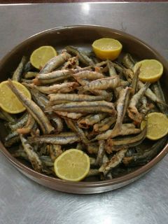Una foto de Boquerón frito