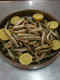 Una foto de Boquerón frito