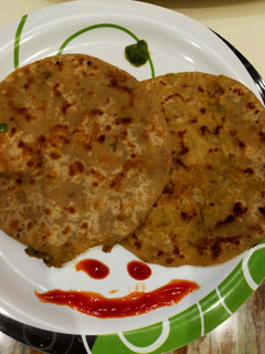 आलू वेज पराठा (aloo veg paratha recipe in Hindi) रेसिपी मुख्य फोटो