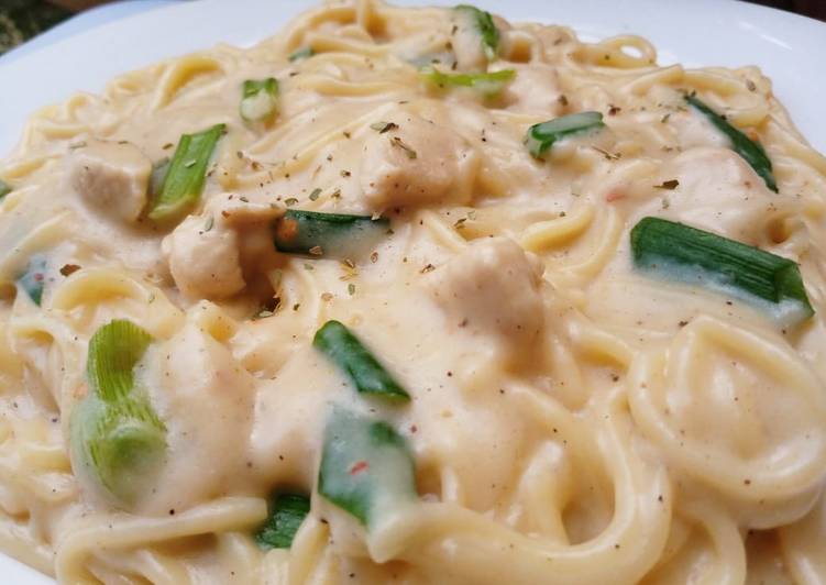 Recipe of Super Quick Homemade Chicken alfredo pasta