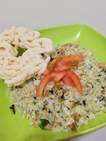 Langkah Mudah untuk Membikin Resep  Nasi Goreng Bayam yang Bikin Ngiler, Enak