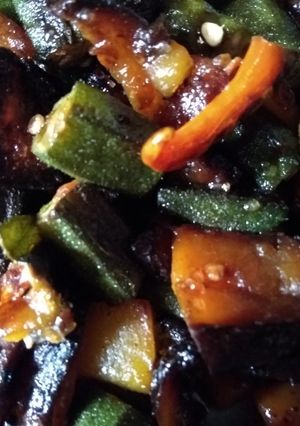 A picture of Bhindi kumro bhaja.