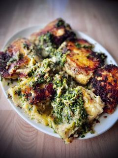 Una foto de Bacalao en salsa verde