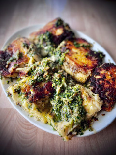 Una foto de Bacalao en salsa verde
